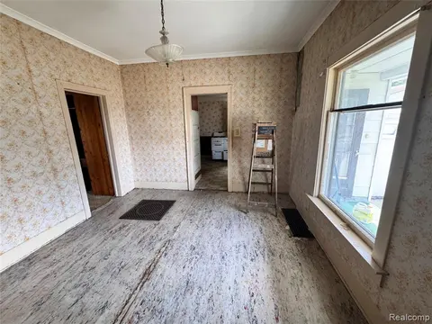 414 S Bates Street, Saginaw MI 48602 2530 photo 5