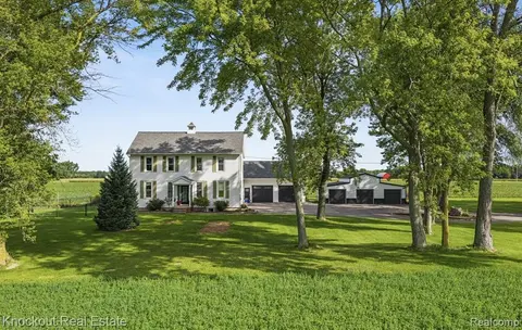 5750 Maple Road, Frankenmuth MI 48734 9716 home for sale