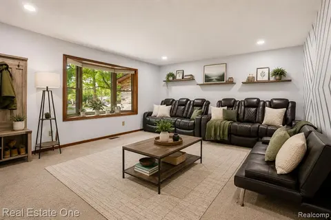 6218 Sturgeon Creek Parkway, Midland MI 48640 2276 photo 4
