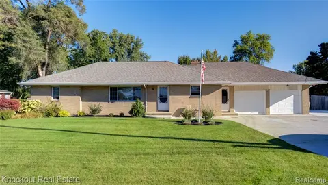 2640 Shattuck Road, Saginaw MI 48603 3344 photo 2