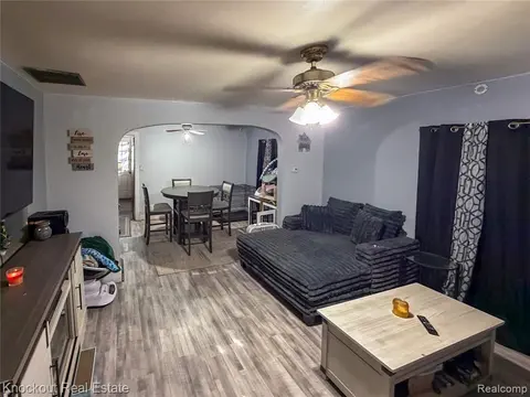3916 Mackinaw Street, Saginaw MI 48602 3314 photo 3