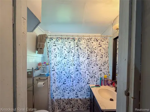 3916 Mackinaw Street, Saginaw MI 48602 3314 photo 5