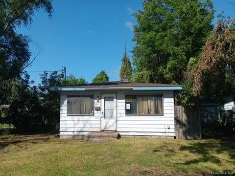 2801 Oakwood Avenue, Saginaw MI 48601 3981 home for sale