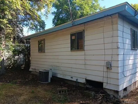 2801 Oakwood Avenue, Saginaw MI 48601 3981 photo 3