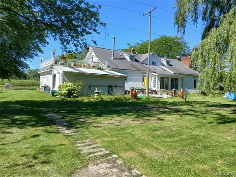 5405 S Lakeshore Road, Harbor Beach MI 48441 8900 photo 4