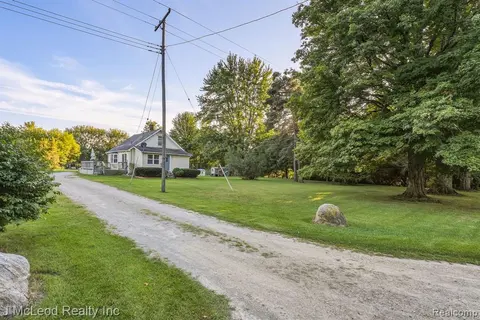 8821 Barnes Road, Millington MI 48746 9548 photo 2