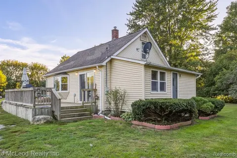 8821 Barnes Road, Millington MI 48746 9548 photo 4