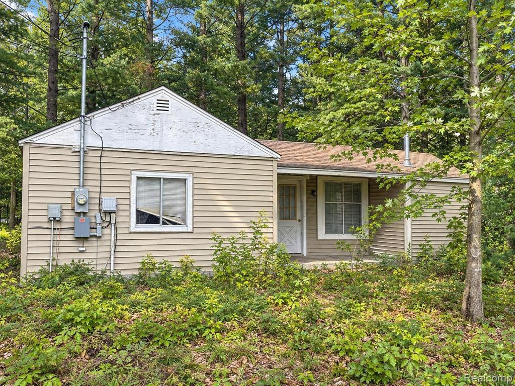 1277 East Avenue, Harrison MI 48625 8828 photo 1