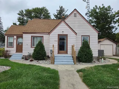 703 N State Street, Caro MI 48723 1545 home for sale