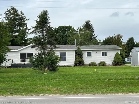 5480 Anna Street, Croswell MI 48422 9798 photo 2
