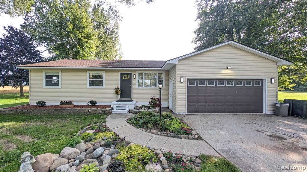 8833 Brewer Road, Millington MI 48746 9523 photo 1