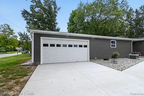 204 Greenfield Drive, Mount Pleasant MI 48858 2946 photo 5