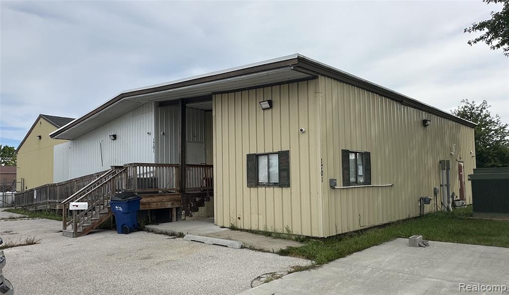 1701 Marquette Avenue, Bay City MI 48706 photo 1