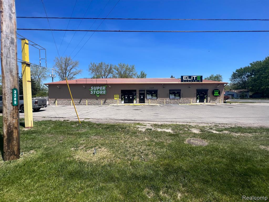 3389 S Huron Road, Bay City MI 48706 1587 photo 1
