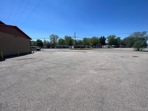 3389 S Huron Road, Bay City MI 48706 1587 photo 4