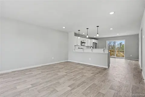 667 Woodvalley Drive, Corunna MI 48817 2211 photo 3