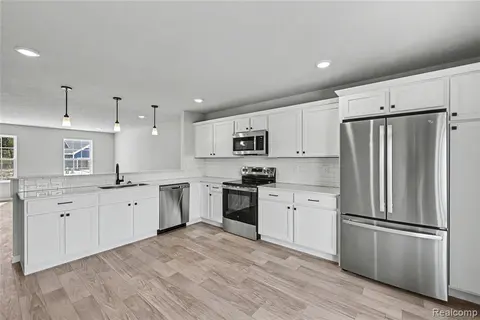 667 Woodvalley Drive, Corunna MI 48817 2211 photo 4