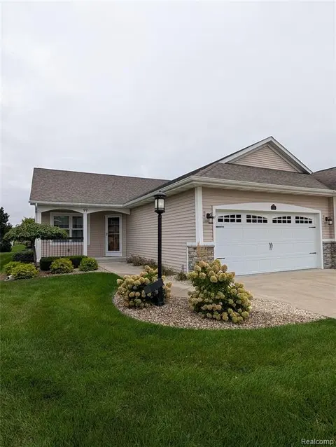 99 Tuscany Circle, Saginaw MI 48603 1376 condo for sale