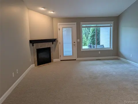 99 Tuscany Circle, Saginaw MI 48603 1376 photo 5