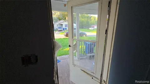 2418 Bewick Street, Saginaw MI 48601 6721 photo 2
