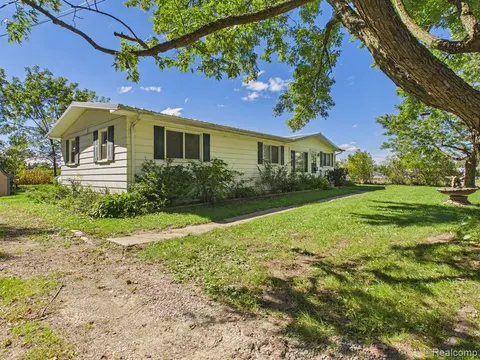 6455 Mayville Road, Marlette MI 48453 9759 photo 2