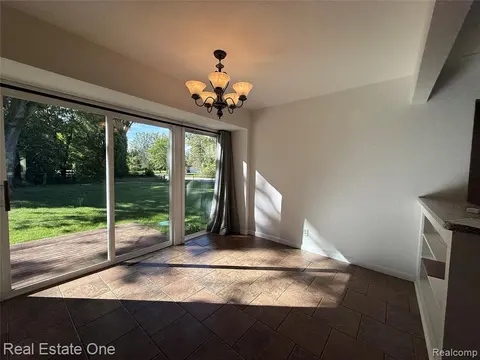 1670 S Poseyville Road, Midland MI 48640 8547 photo 3