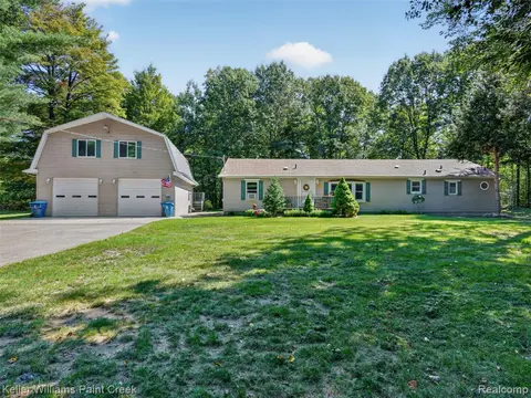 3960 Lakeshore Drive, Gladwin MI 48624 7805 home for sale