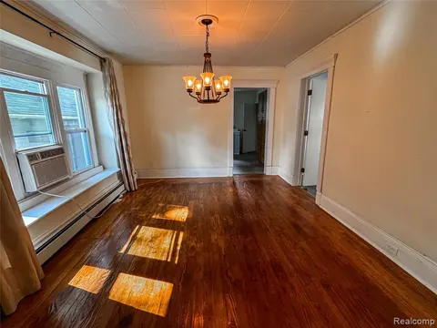 607 N Oak Street, Durand MI 48429 1227 photo 4