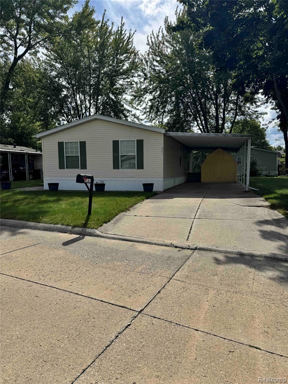 6061 Country Way N, Saginaw MI 48603 photo 1