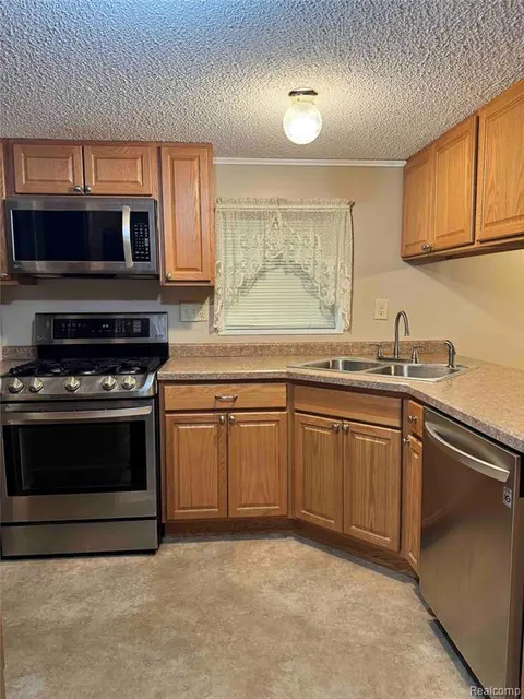6061 Country Way N, Saginaw MI 48603 photo 3