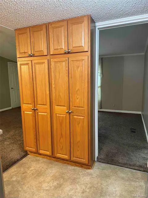 6061 Country Way N, Saginaw MI 48603 photo 4