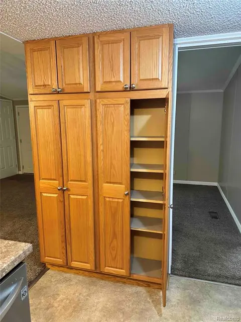 6061 Country Way N, Saginaw MI 48603 photo 5