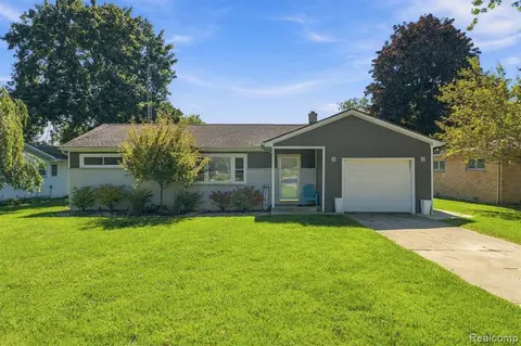 7096 Lake Street, Lexington MI 48450 8832 photo 2