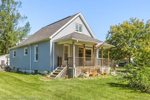 307 Mcgraw Street, Bay City MI 48708 8381 photo 3