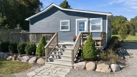 8849 Lakeshore Road, Lexington MI 48450 9790 photo 2