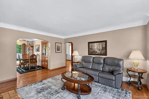 506 S Woodbridge Street, Bay City MI 48706 3221 photo 3
