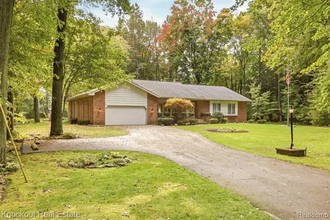 1166 E Phillips Court, Midland MI 48640 8612 home for sale