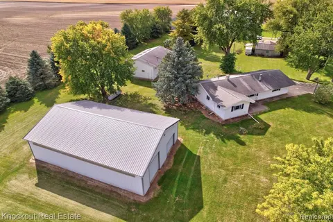 9960 E Curtis Road, Frankenmuth MI 48734 9524 photo 4