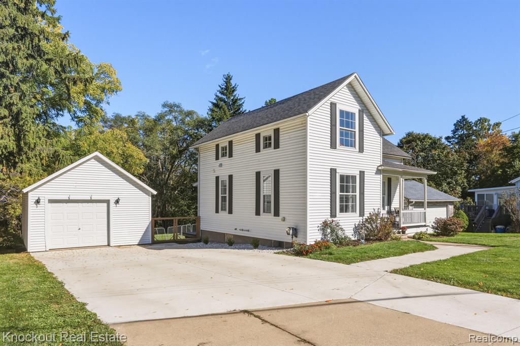 1140 W Tuscola Road, Frankenmuth MI 48734 photo 1