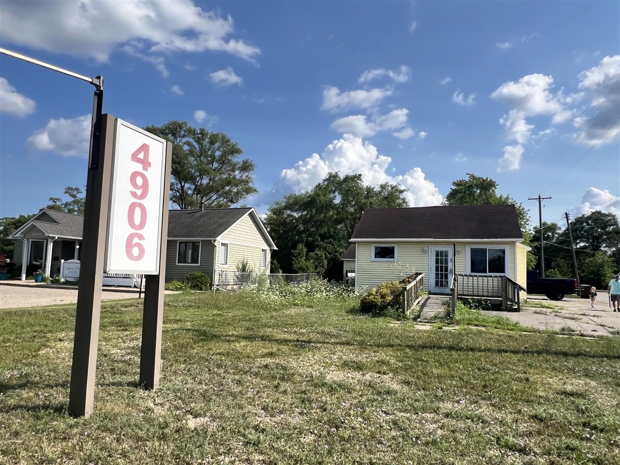 4906 E Pickard Street, Mount Pleasant MI 48858-2080 photo 1