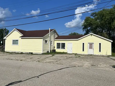4906 E Pickard Street, Mount Pleasant MI 48858-2080 photo 2