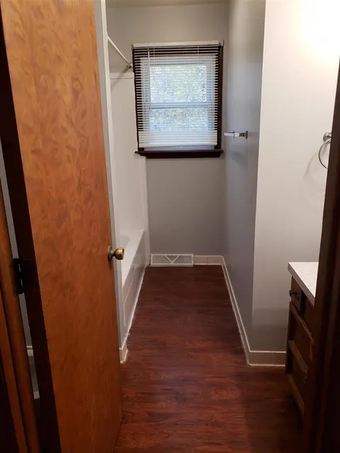 1391 S S. Center Road, Saginaw MI 48638 photo 3