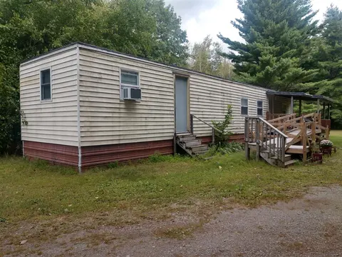 8653 E Remus Road, Mount Pleasant MI 48858-8965 photo 1