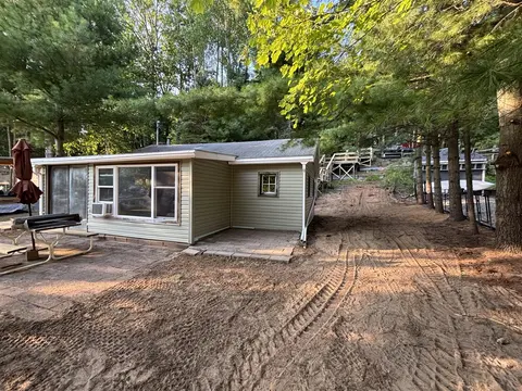 951 Lake Drive, Harrison MI 48625-7459 photo 2