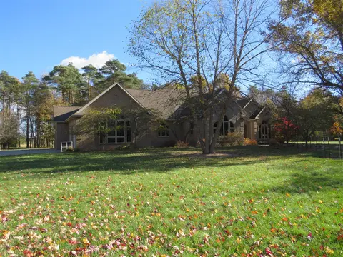 2315 Weigl Road, Saginaw MI 48609 photo 1