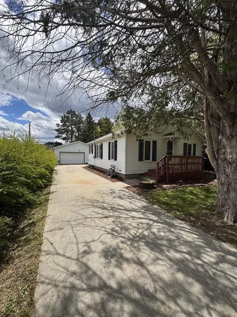 190 E Spruce Street, Harrison MI 48625 photo 2