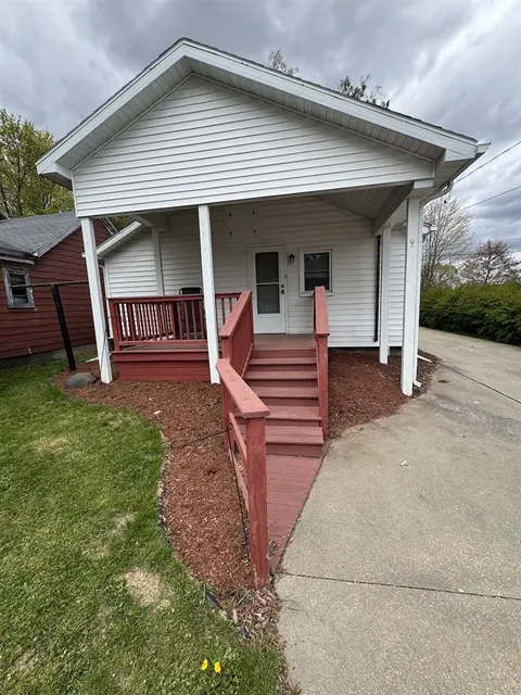 190 E Spruce Street, Harrison MI 48625 photo 5