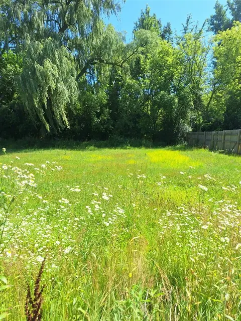 7101 Mccliggott Road, Saginaw MI 48609-5046 photo 2