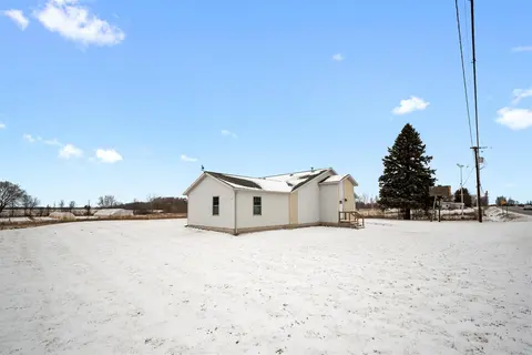 6163 N Meridian Road, Hope MI 48628-9740 photo 2