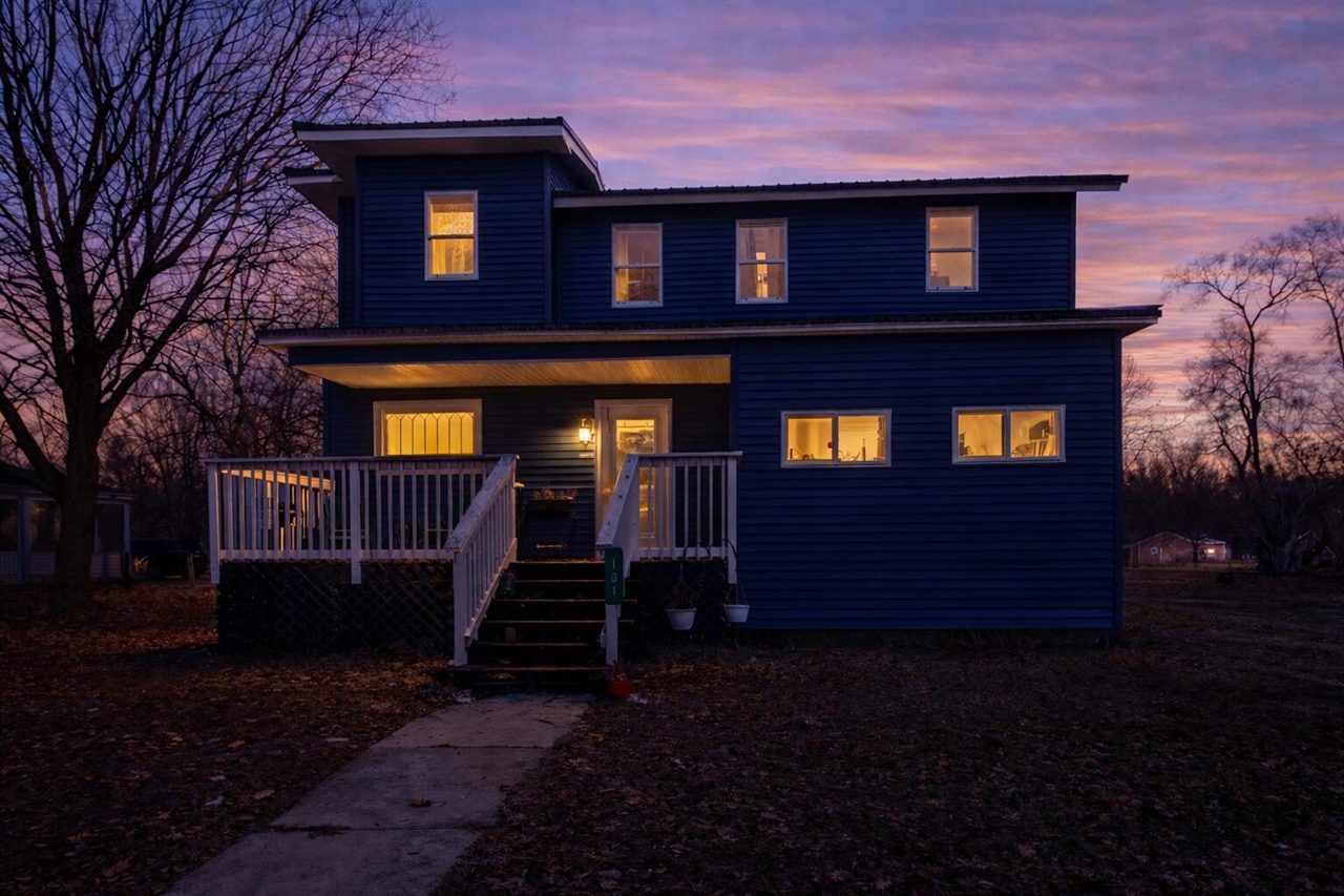 101 River Court, Update MI 48880-1824 photo 1